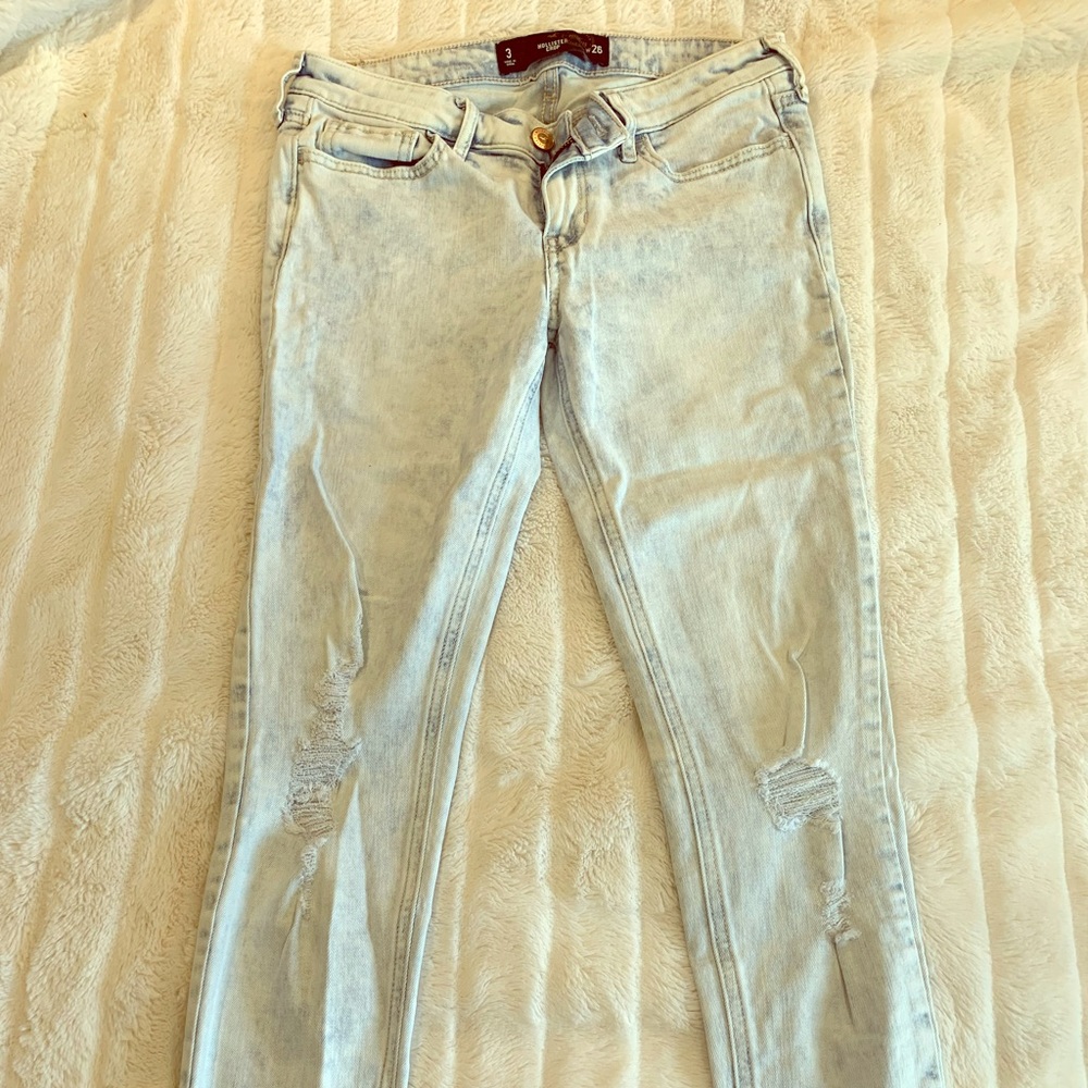 Hollister crop pant Distressed light wash 3 W26